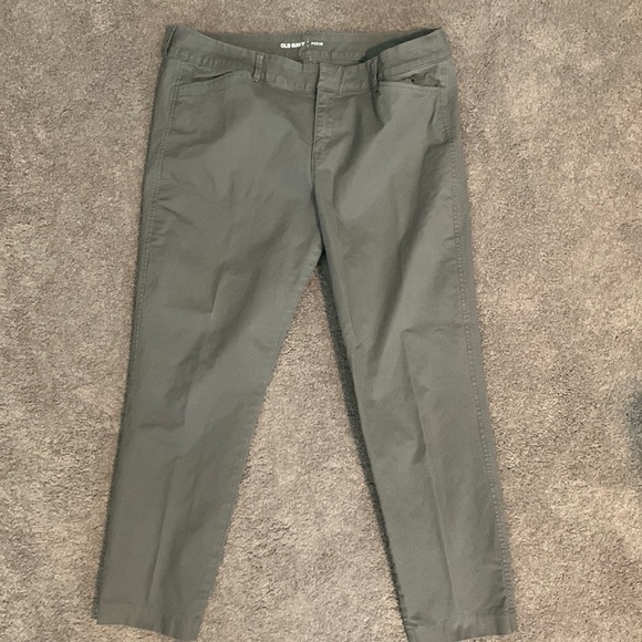Old Navy Pixie Capris Cropped Pants 